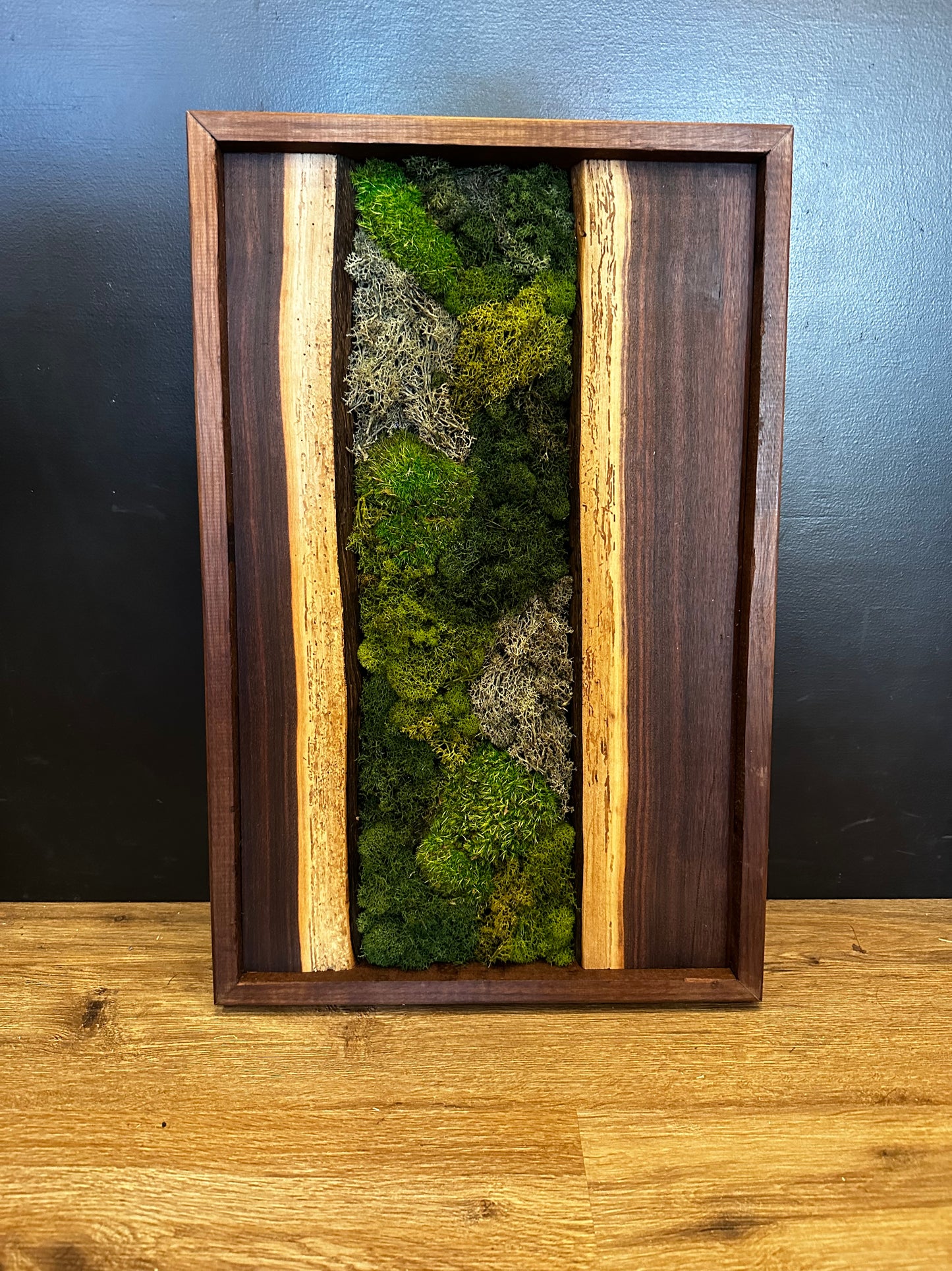 Walnut River Moss (23x15")
